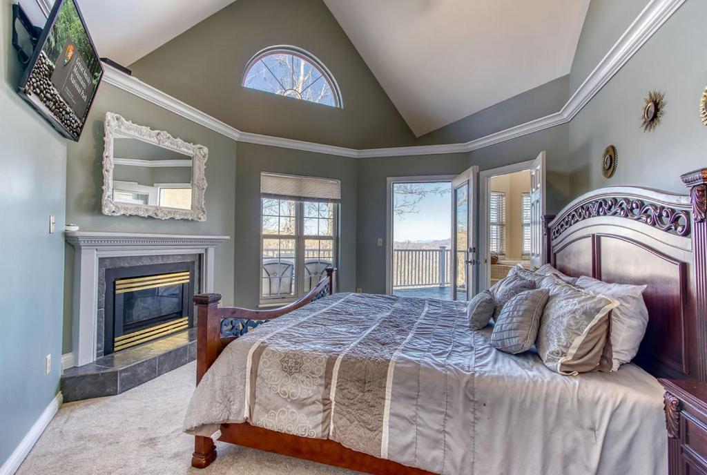Ober Hideaway, Hot Tub, Wifi, 1089 Free Tickets Each Paid Day, Dollywood And More Gatlinburg Bagian luar foto