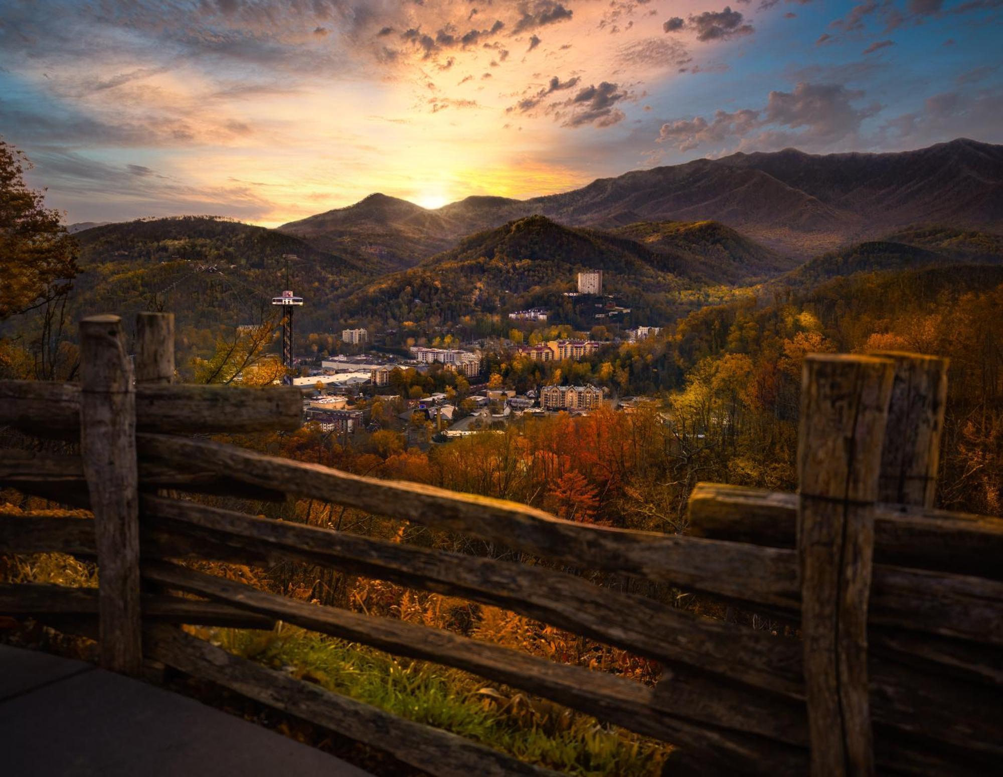 Ober Hideaway, Hot Tub, Wifi, 1089 Free Tickets Each Paid Day, Dollywood And More Gatlinburg Bagian luar foto
