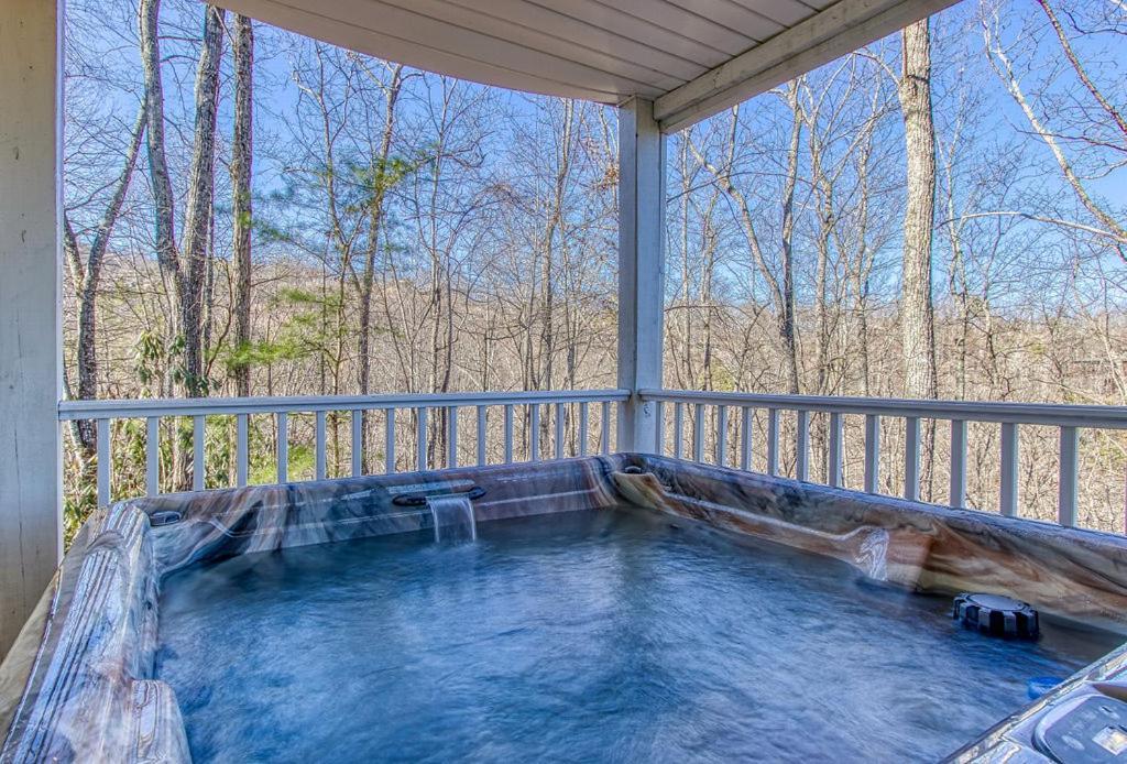 Ober Hideaway, Hot Tub, Wifi, 1089 Free Tickets Each Paid Day, Dollywood And More Gatlinburg Bagian luar foto